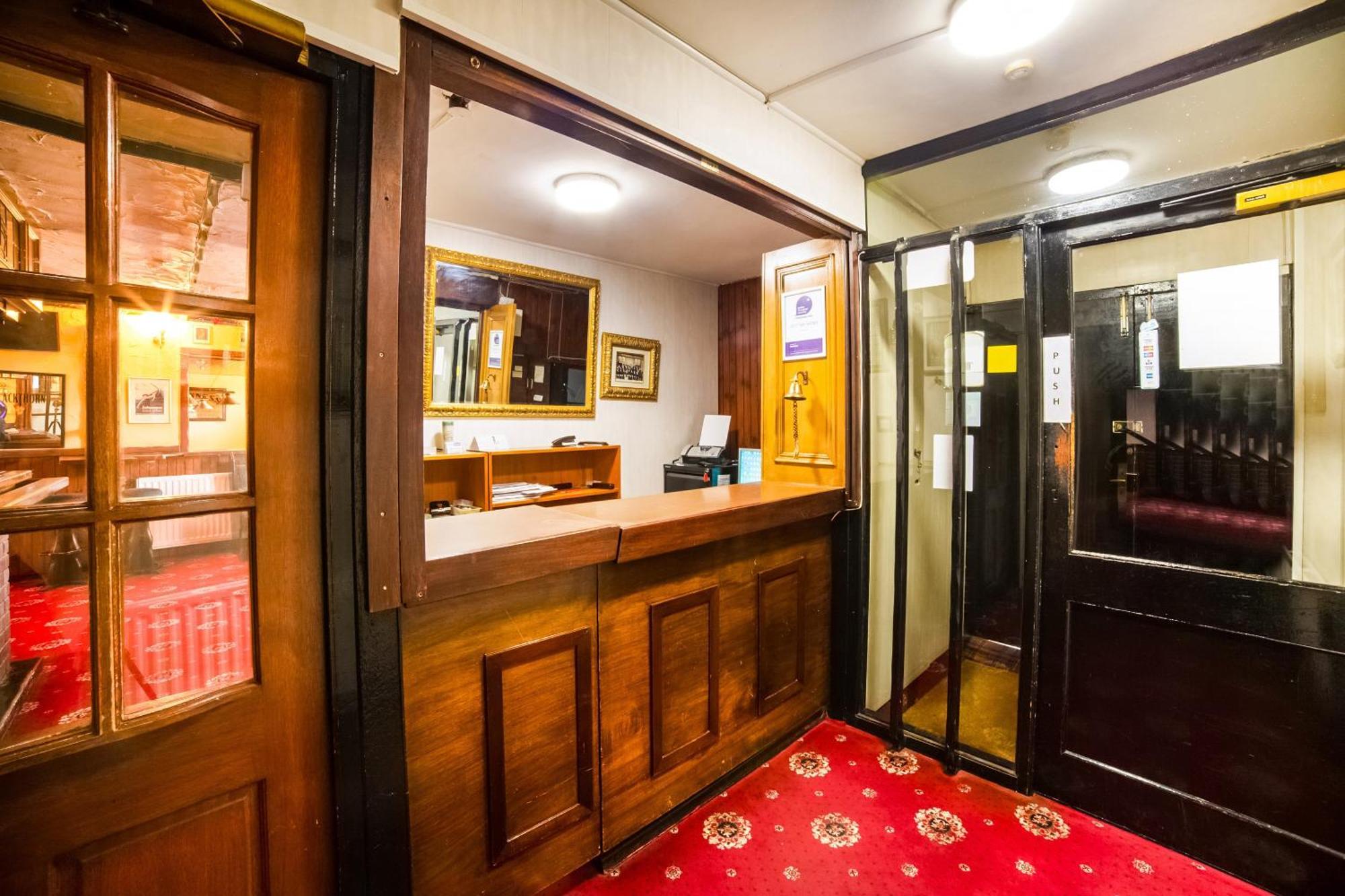 Oyo The Royal Hotel Dunston  Екстер'єр фото