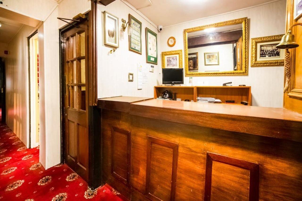 Oyo The Royal Hotel Dunston  Екстер'єр фото